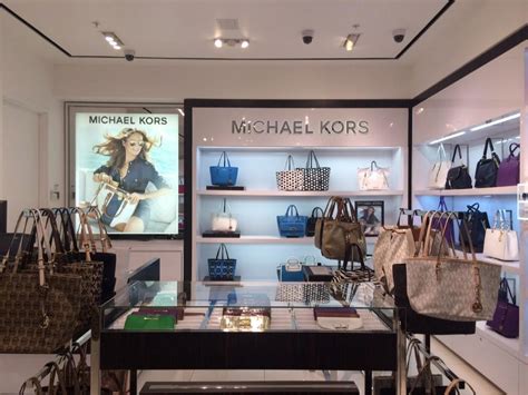 Duty Free Americas Miami Florida Stores : MIA Michael Kors